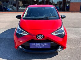 Toyota Aygo VVT-I X-TREND X-SHIFT TSS 5