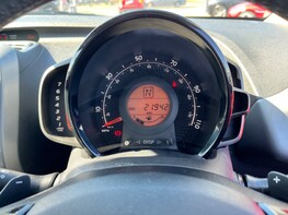 Toyota Aygo VVT-I X-TREND X-SHIFT TSS 21