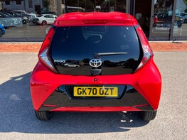 Toyota Aygo VVT-I X-TREND X-SHIFT TSS 6