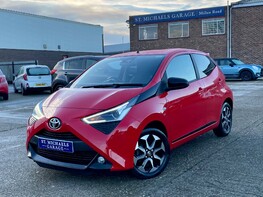 Toyota Aygo VVT-I X-TREND X-SHIFT TSS 1