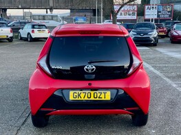 Toyota Aygo VVT-I X-TREND X-SHIFT TSS 5