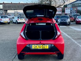 Toyota Aygo VVT-I X-TREND X-SHIFT TSS 55