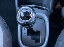 Toyota Aygo VVT-I X-TREND X-SHIFT TSS 39