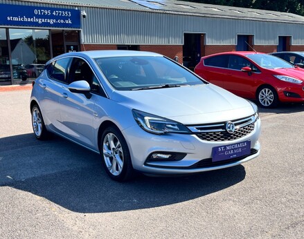 Vauxhall Astra SRI NAV S/S 4