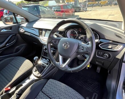 Vauxhall Astra SRI NAV S/S 17