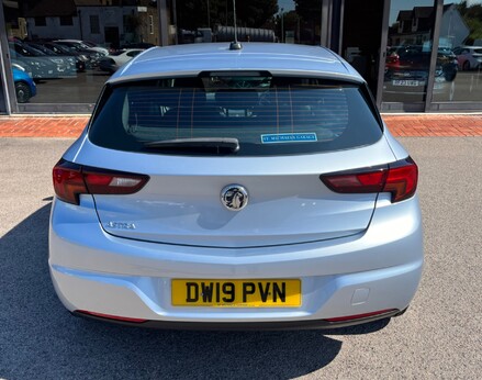 Vauxhall Astra SRI NAV S/S 6