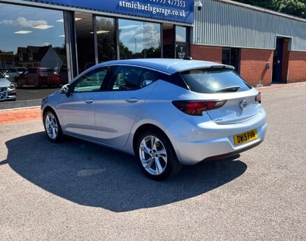 Vauxhall Astra SRI NAV S/S 9