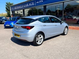 Vauxhall Astra SRI NAV S/S 8