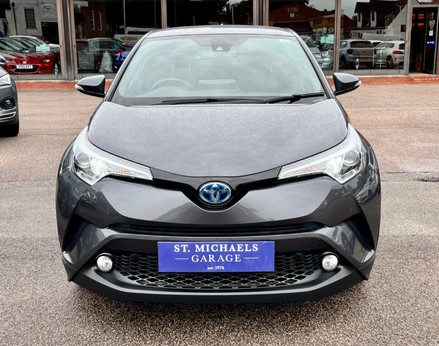 Toyota C-HR DESIGN 5