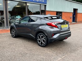 Toyota C-HR DESIGN 9