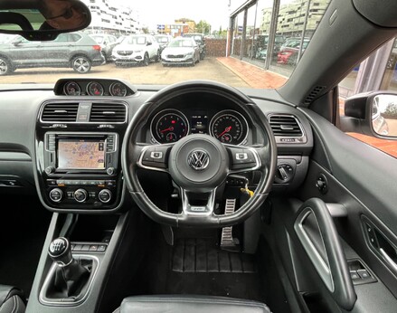 Volkswagen Scirocco R LINE TSI BLUEMOTION TECHNOLOGY 18