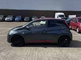 Toyota Aygo VVT-I X-PRESS 11