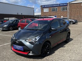 Toyota Aygo VVT-I X-PRESS 1