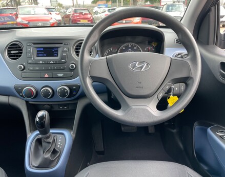 Hyundai i10 SE 18