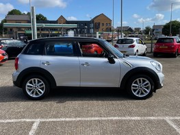 Mini Countryman COOPER 10