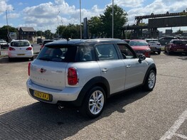 Mini Countryman COOPER 8