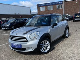 Mini Countryman COOPER 1