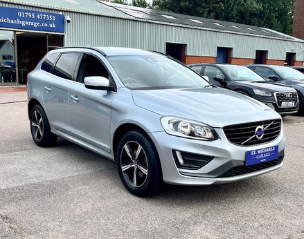 Volvo XC60 D5 R-DESIGN NAV AWD 4