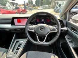 Volkswagen Golf LIFE ETSI DSG 19