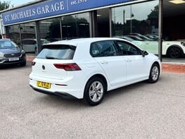 Volkswagen Golf LIFE ETSI DSG 8