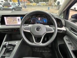 Volkswagen Golf LIFE TSI 19