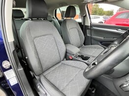 Volkswagen Golf LIFE TSI 64