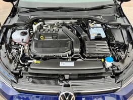 Volkswagen Golf LIFE TSI 7