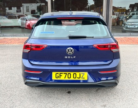 Volkswagen Golf LIFE TSI 6