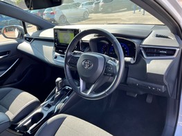 Toyota Corolla DESIGN 18