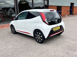 Toyota Aygo VVT-I X-TREND 9