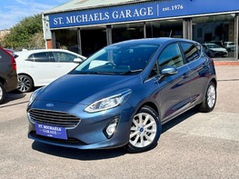 Ford Fiesta TITANIUM 1