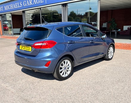 Ford Fiesta TITANIUM 8