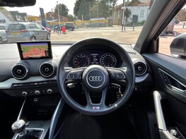 Audi Q2 TFSI S LINE 19