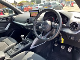 Audi Q2 TFSI S LINE 18