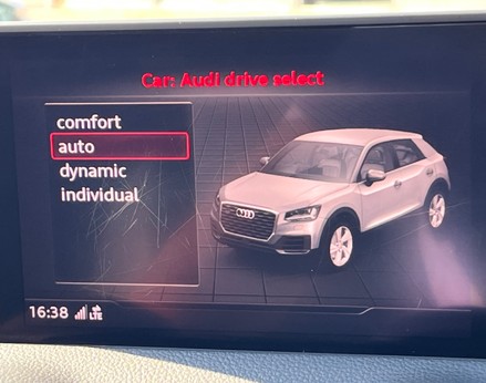 Audi Q2 TFSI S LINE 42