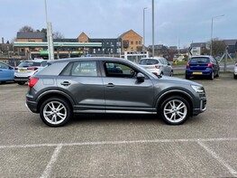 Audi Q2 TFSI S LINE 10