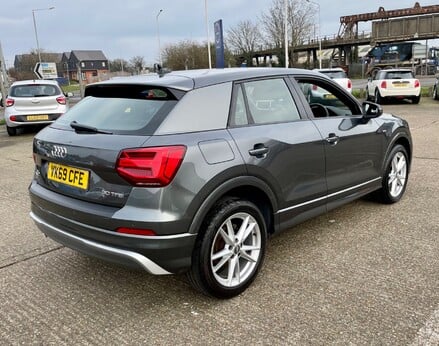 Audi Q2 TFSI S LINE 8