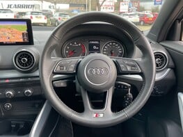 Audi Q2 TFSI S LINE 19