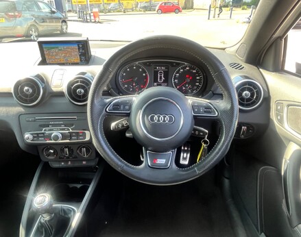 Audi A1 SPORTBACK TFSI S LINE NAV 19