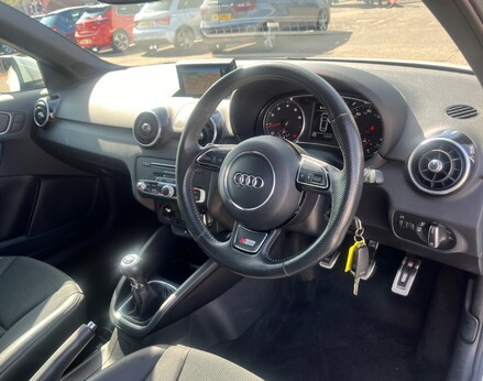 Audi A1 SPORTBACK TFSI S LINE NAV 18