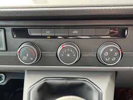 Volkswagen Transporter T28 TDI P/V STARTLINE 43