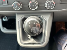 Volkswagen Transporter T28 TDI P/V STARTLINE 46