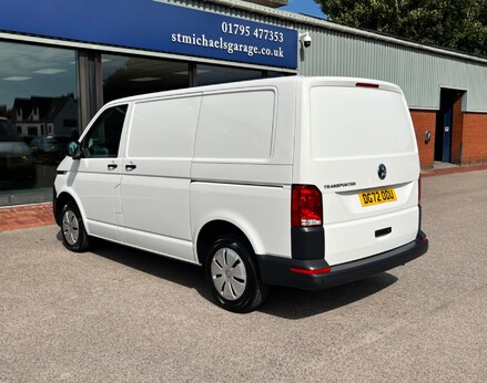 Volkswagen Transporter T28 TDI P/V STARTLINE 9