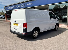 Volkswagen Transporter T28 TDI P/V STARTLINE 8