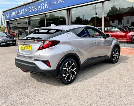 Toyota C-HR DESIGN 8