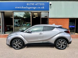 Toyota C-HR DESIGN 11