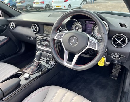 Mercedes-Benz SLK SLK200 BLUEEFFICIENCY AMG SPORT 23