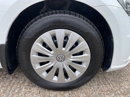 Volkswagen Golf S TDI BLUEMOTION TECHNOLOGY 13