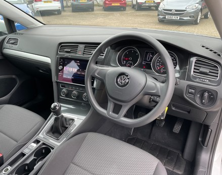 Volkswagen Golf S TDI BLUEMOTION TECHNOLOGY 17