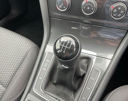 Volkswagen Golf S TDI BLUEMOTION TECHNOLOGY 39